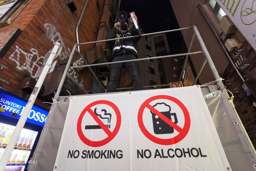 alcohol-smoking-ban