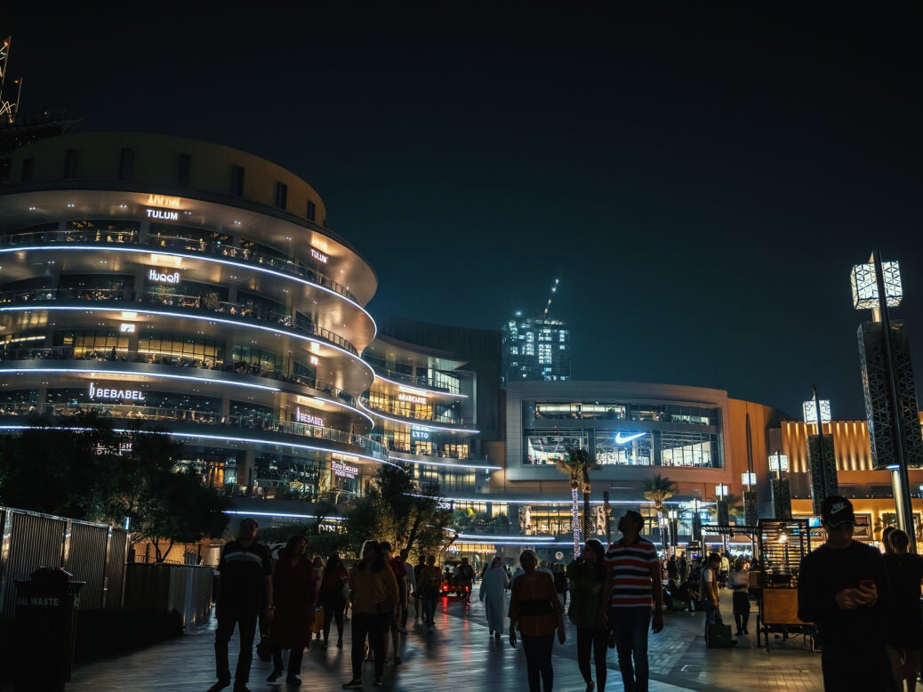 Mall-of-Dubail-nighttime