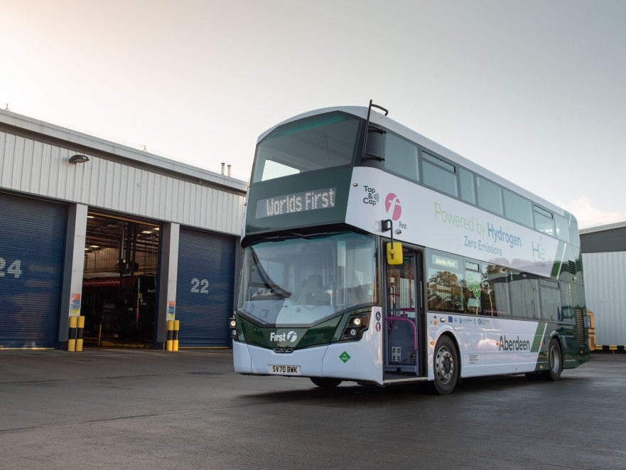 hydrogen-powered-bus-Scotland
