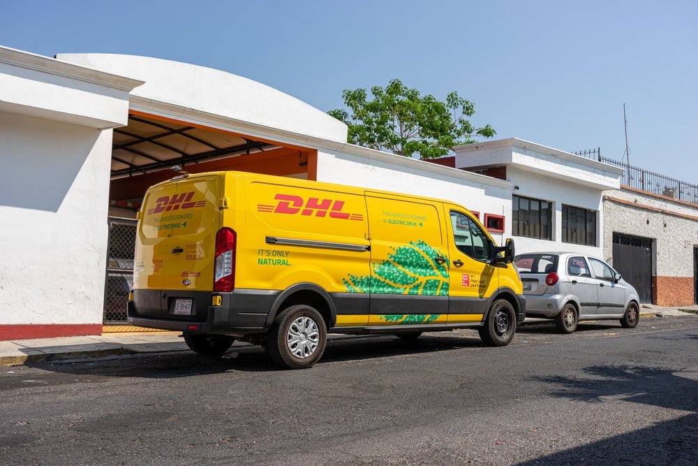 DHL Express en Expansión de $120M en México