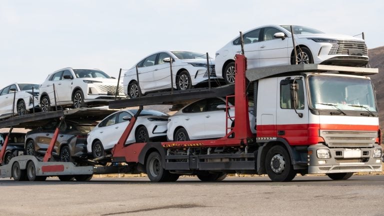 Mexico limits auto parts tariff exemption to existing carmakers